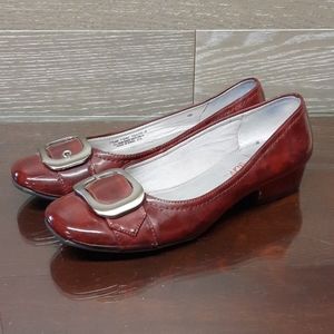 Life Stride TONI patent leather low heels